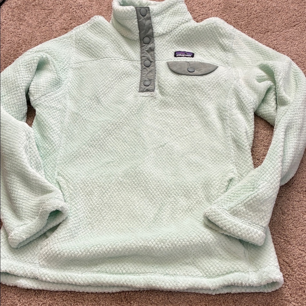 Patagonia Light Green Snap-T Fleece Girls size L